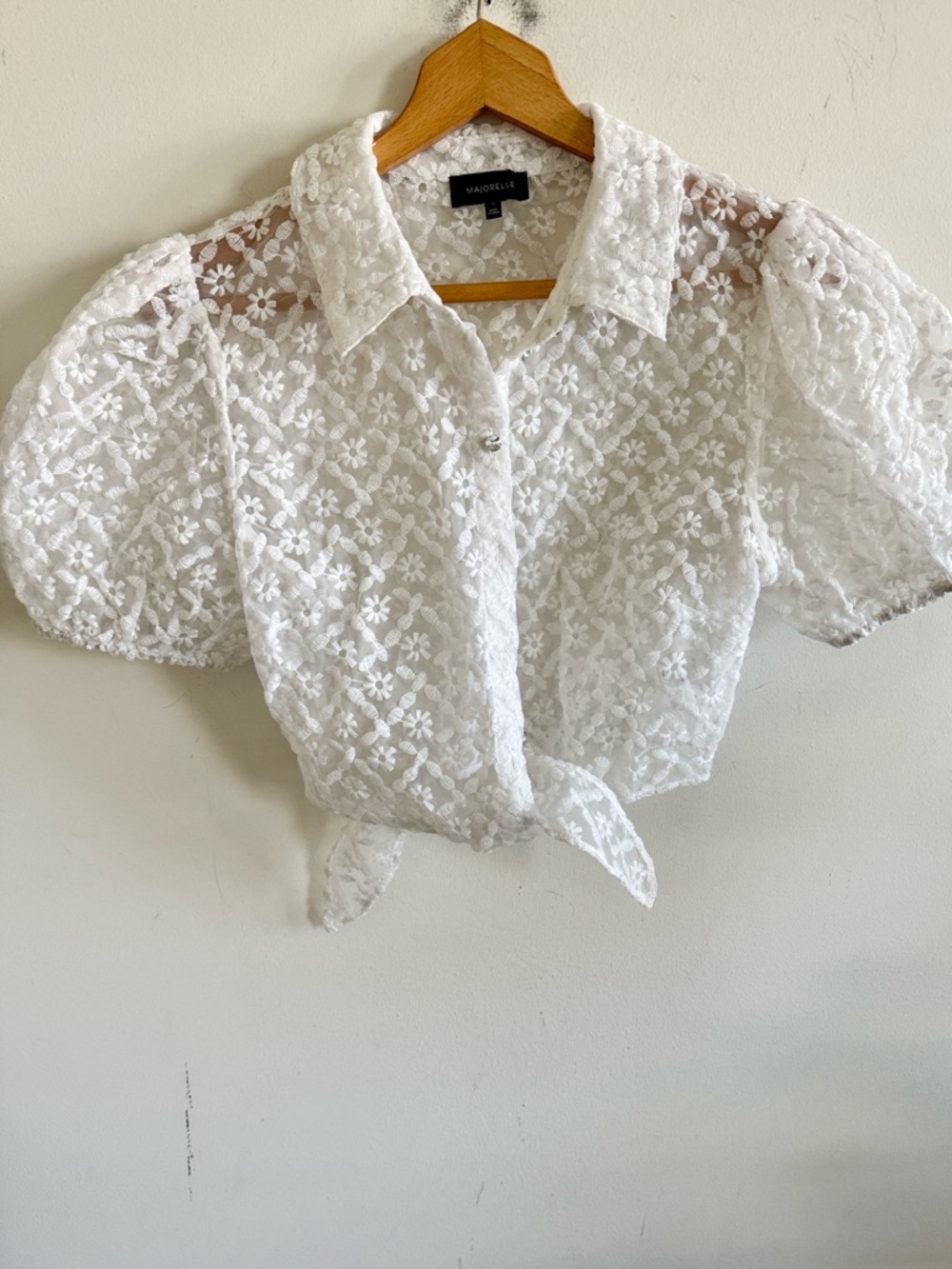 Majorelle Puff sleeve  floral embroidered tie front crop button down top small - Picture 2 of 7